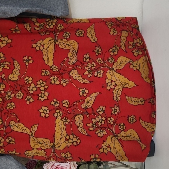 Lularoe Mid Sleeve Shirt Size M floral Lagenlook Casual Lounge Preppy - Picture 6 of 7